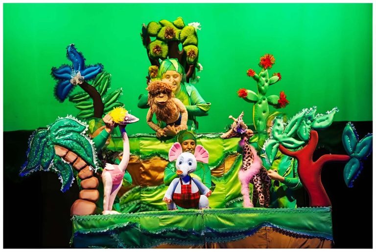 Spectacole pentru copii în mai multe localități din țară: unde și când vor avea loc