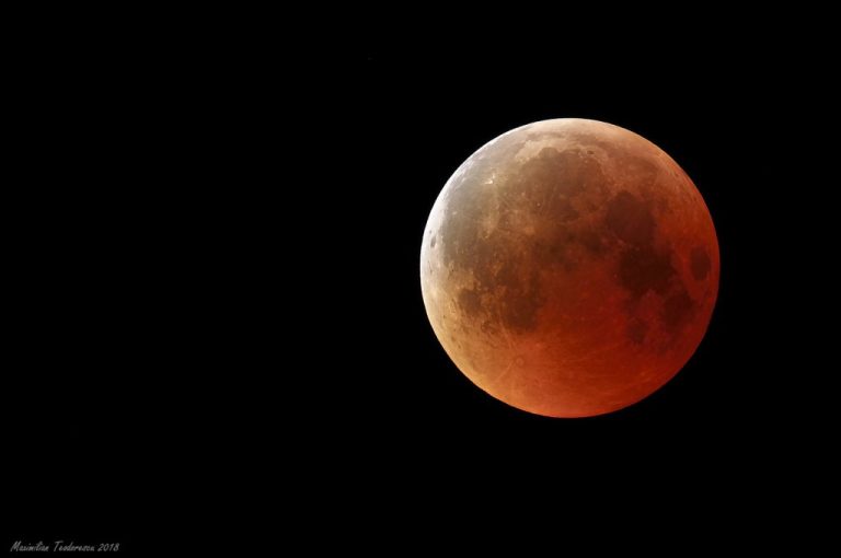Eclipsă totală de Lună: fenomen rar vizibil și în R. Moldova