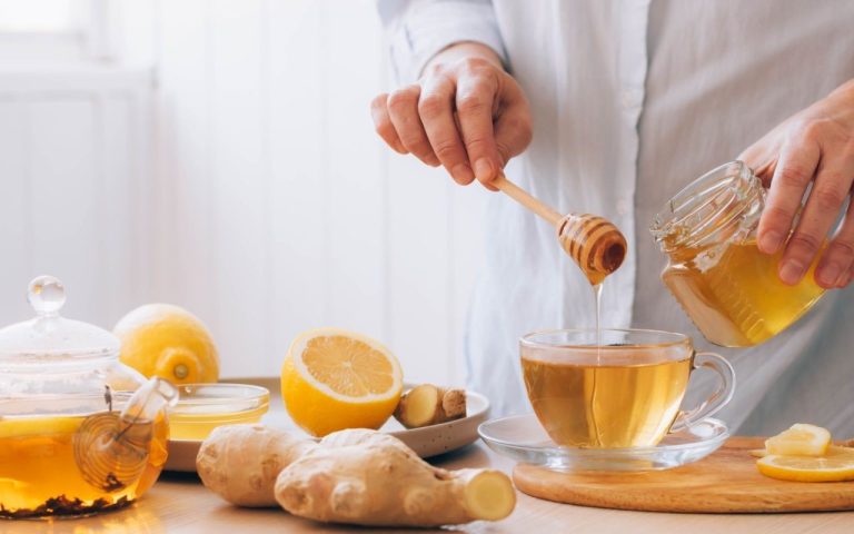 Ce faci când te doare gâtul? Sfaturile nutriționistei