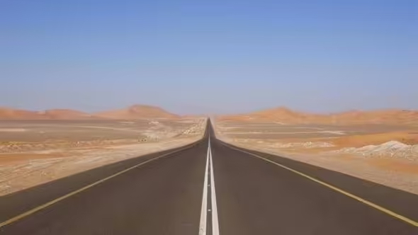 Cel mai lung drum drept din lume: șoferii merg 240 de kilometri fără să întoarcă volanul