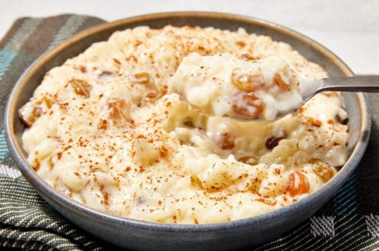 Budincă de orez cu aromă de lămâie sau scorțișoară: un mic dejun aromat