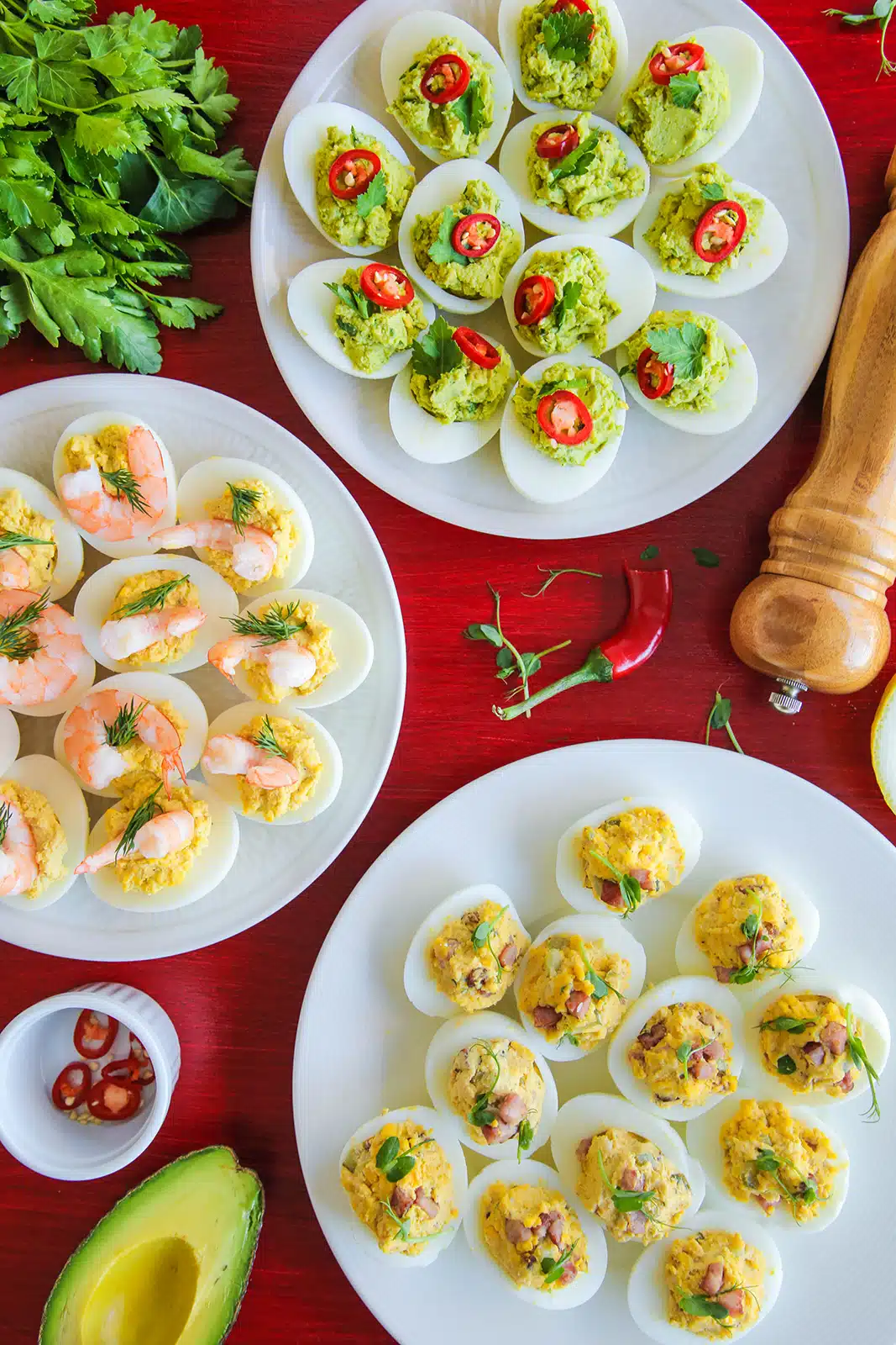 3 idei delicioase de ouă umplute pentru masa de Revelion