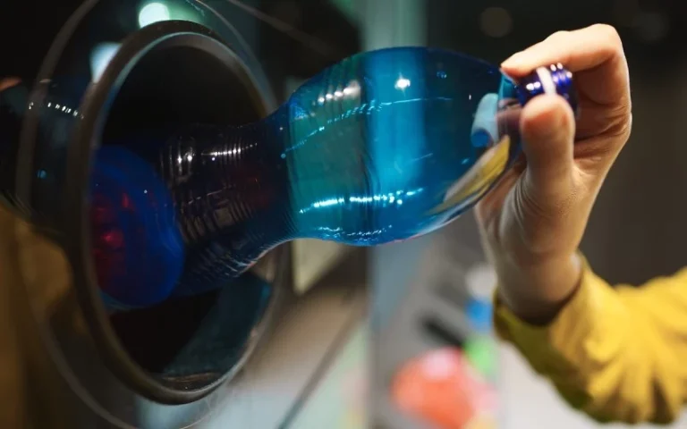 Ministerul Mediului: ambalajele de băuturi vor deveni resursă, nu gunoi. Sistemul de Depozit va fi aplicat din 2027