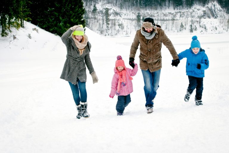 Când începe vacanța de iarnă la elevi și câte zile libere vor avea cetățenii