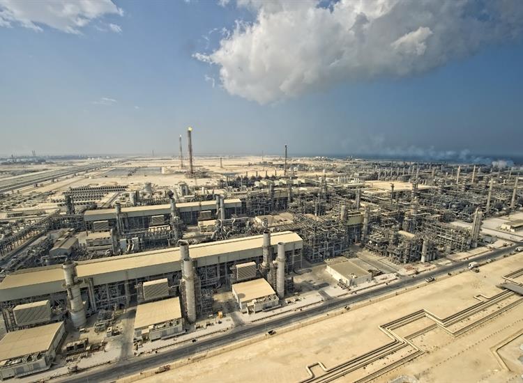 Gazele se scumpesc brusc în Europa: creșteri de până la 45% după decizia Qatarului de a opri producția de gaz natural lichefiat