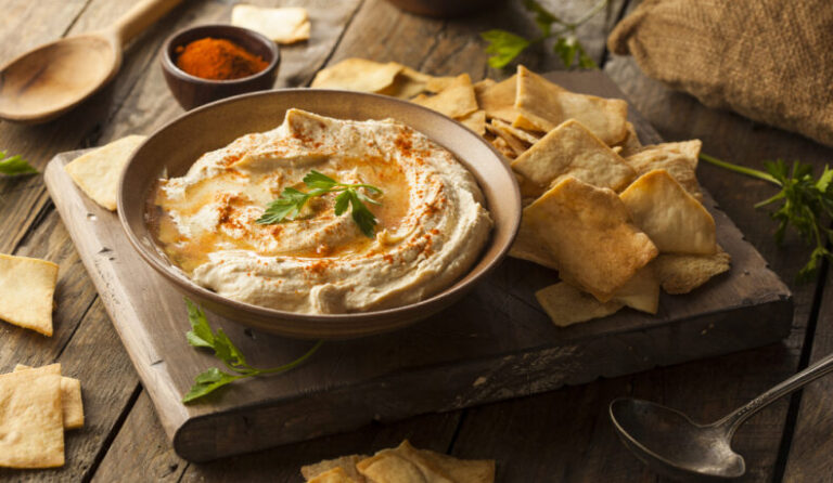 Rețetă rapidă de hummus: aperitiv sănătos, gata în mai puțin de 15 minute