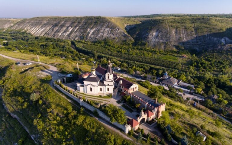 Rezervația „Orheiul Vechi” a obținut în România trofeul „Destinația Anului 2026” din R. Moldova