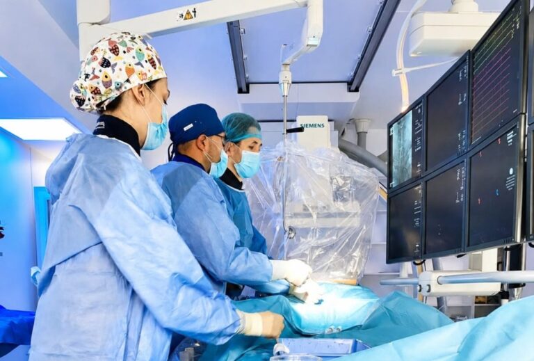 Tratament modern pentru migrena cronică, disponibil la Institutul de Medicină Urgentă