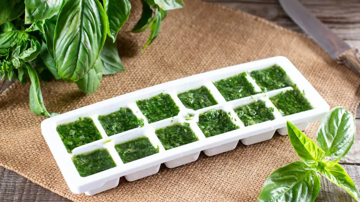 Poți congela pesto? Cum îl păstrezi corect, fără să-și piardă gustul și aroma