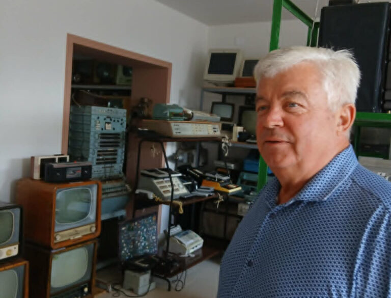 Muzeul unicat: povestea vameșului care a adunat o lume întreagă într-o fostă școală din Ialoveni
