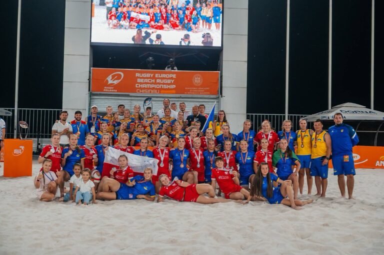 Naționala feminină a R. Moldova, campioană europeană la rugby pe plajă. Echipa masculină, vicecampioană