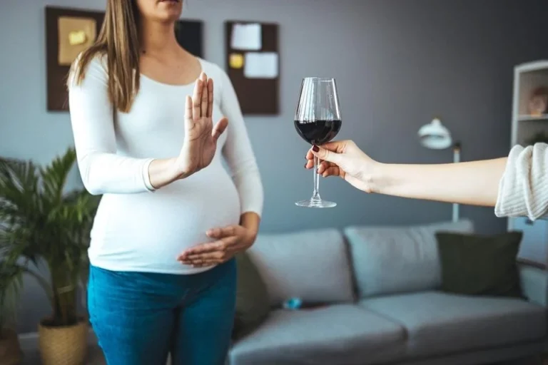 Ziua internațională de conștientizare a tulburărilor din spectrul alcoolic fetal: alcoolul în sarcină poate afecta dezvoltarea copilului